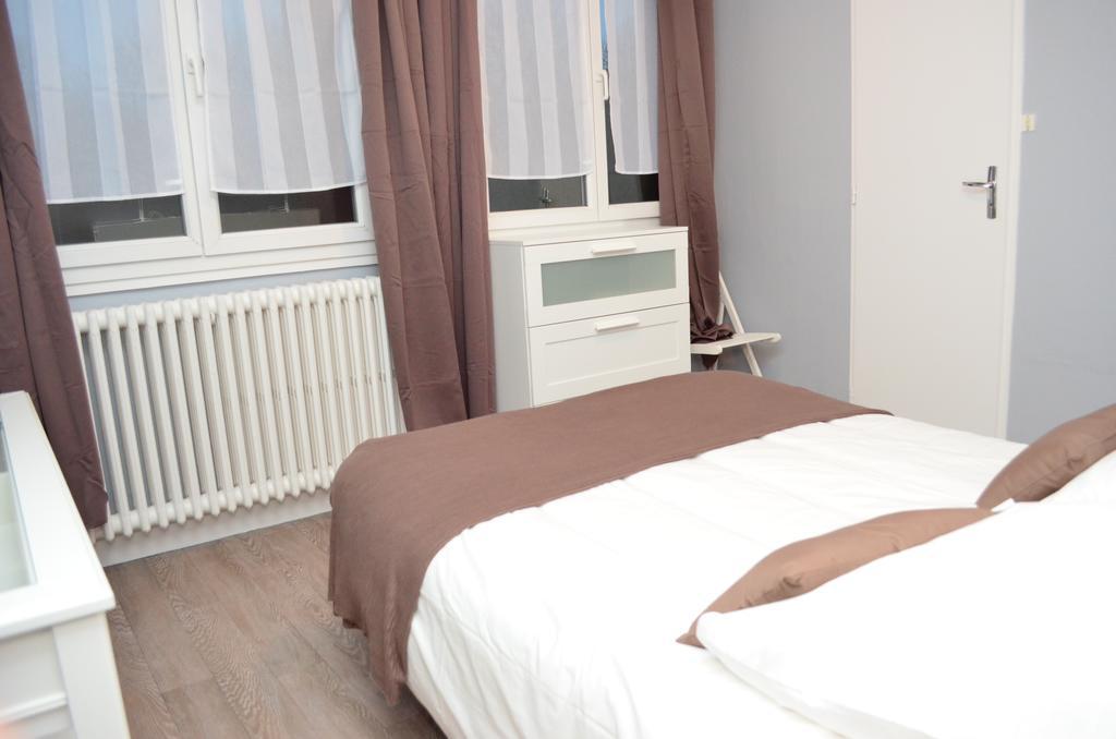 Auberge Du Lac Hotel Marcilly-sur-Tille Стая снимка