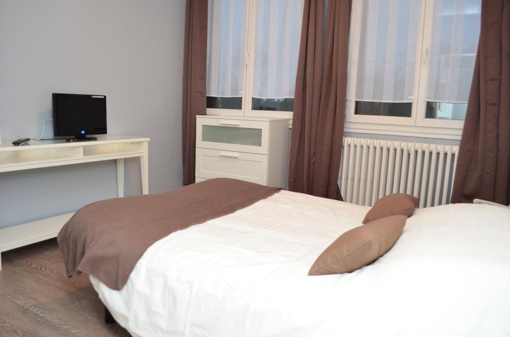 Auberge Du Lac Hotel Marcilly-sur-Tille Стая снимка